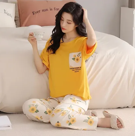 Women oversized Relax In Comfortable Printed T-Shirts and trouser for Girls
